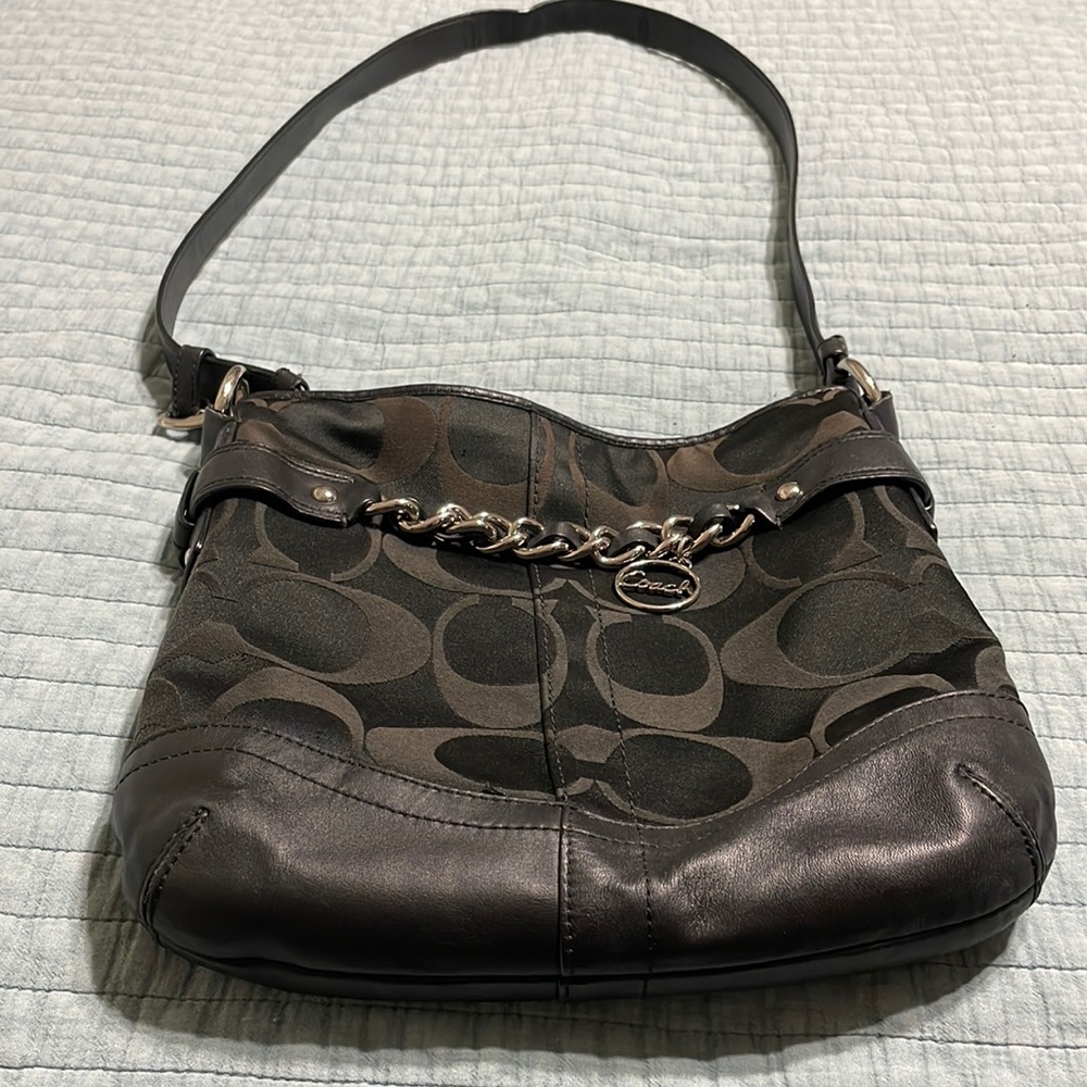 Coach vintage loved and care for ❤️